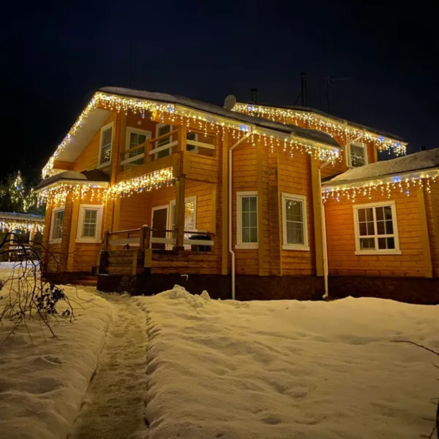Festlicher Lichtvorhang | Weihnachtsbeleuchtung für Außenbereich 1