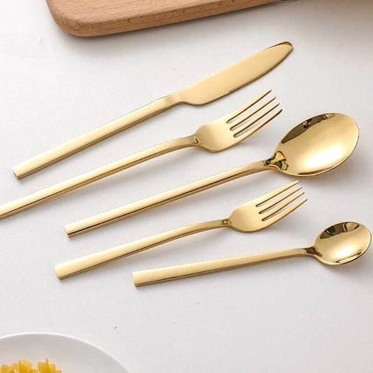 Goldenes Besteckset 30-teilig | Elegantes Edelstahlbesteck 0
