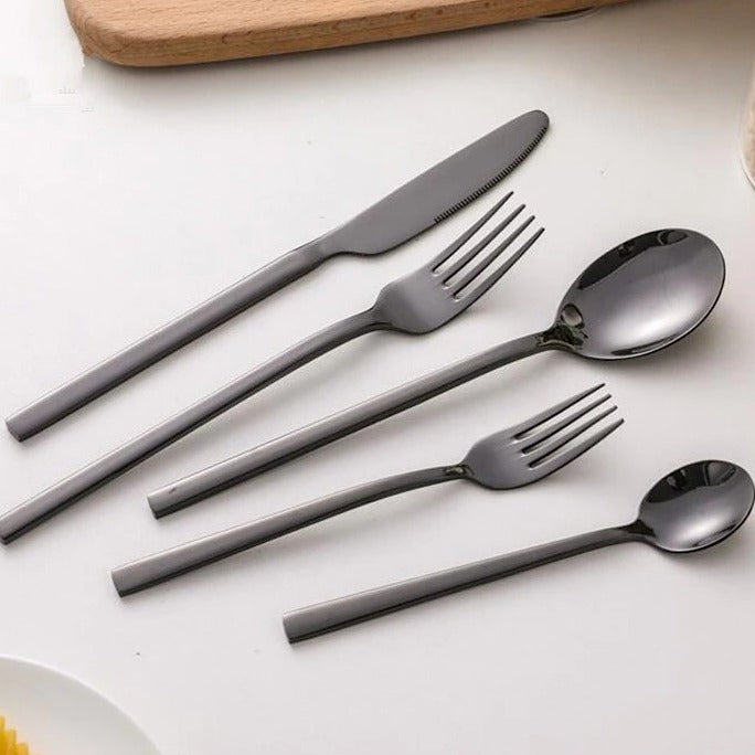 Goldenes Besteckset 30-teilig | Elegantes Edelstahlbesteck 1