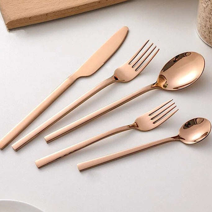 Goldenes Besteckset 30-teilig | Elegantes Edelstahlbesteck 2