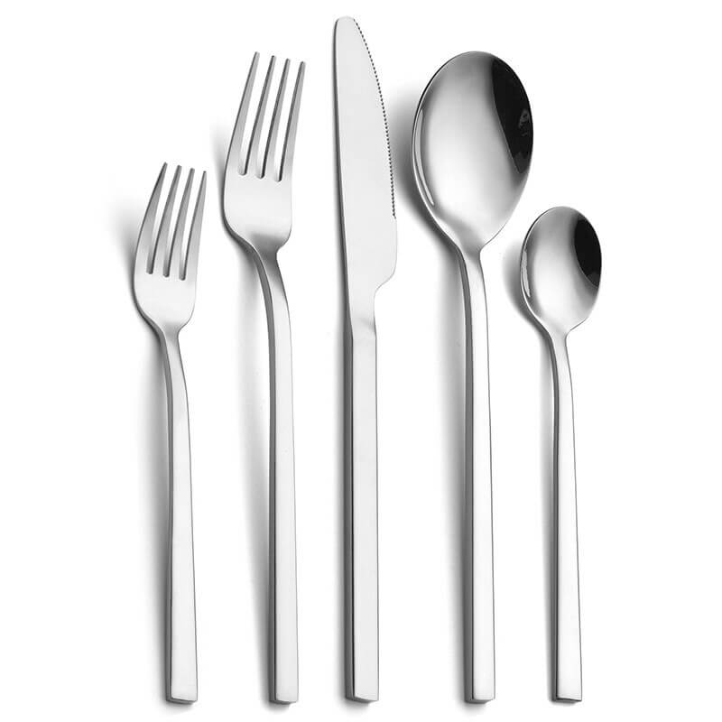 Goldenes Besteckset 30-teilig | Elegantes Edelstahlbesteck 3