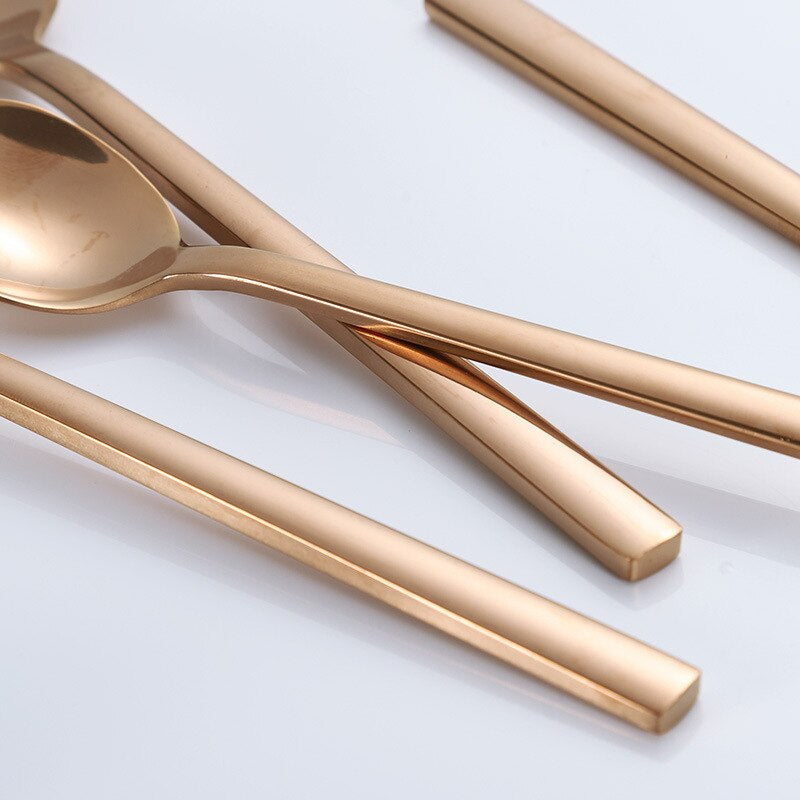 Goldenes Besteckset 30-teilig | Elegantes Edelstahlbesteck 6