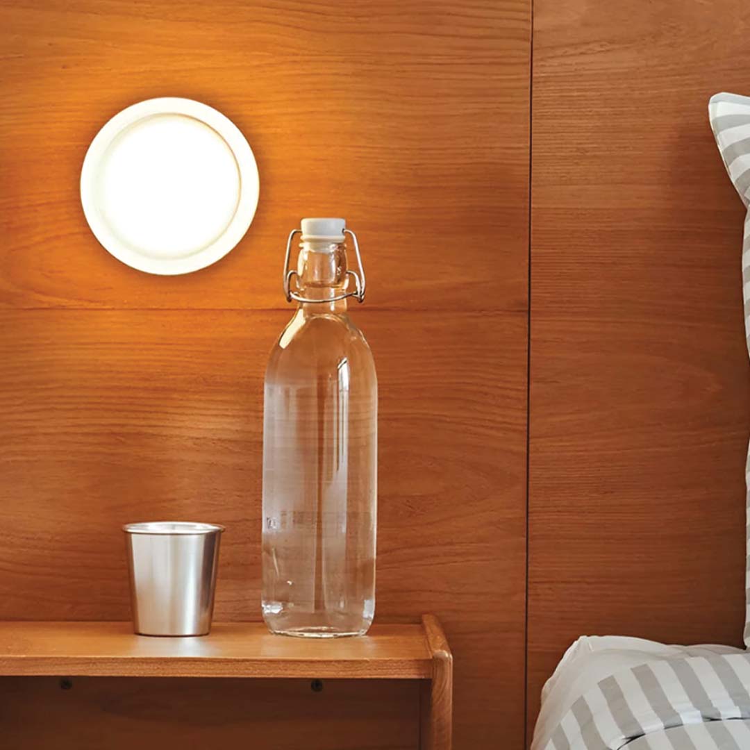 Grübchen | Moderne LED-Wandlampe für Innenräume 7