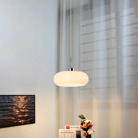 Hailie | Modern Pendelleuchte aus Glas in Brotform 3