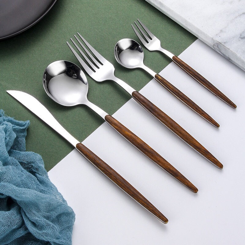 Holzgriff-Besteckset | Elegantes Essbesteck für jeden Anlass 6