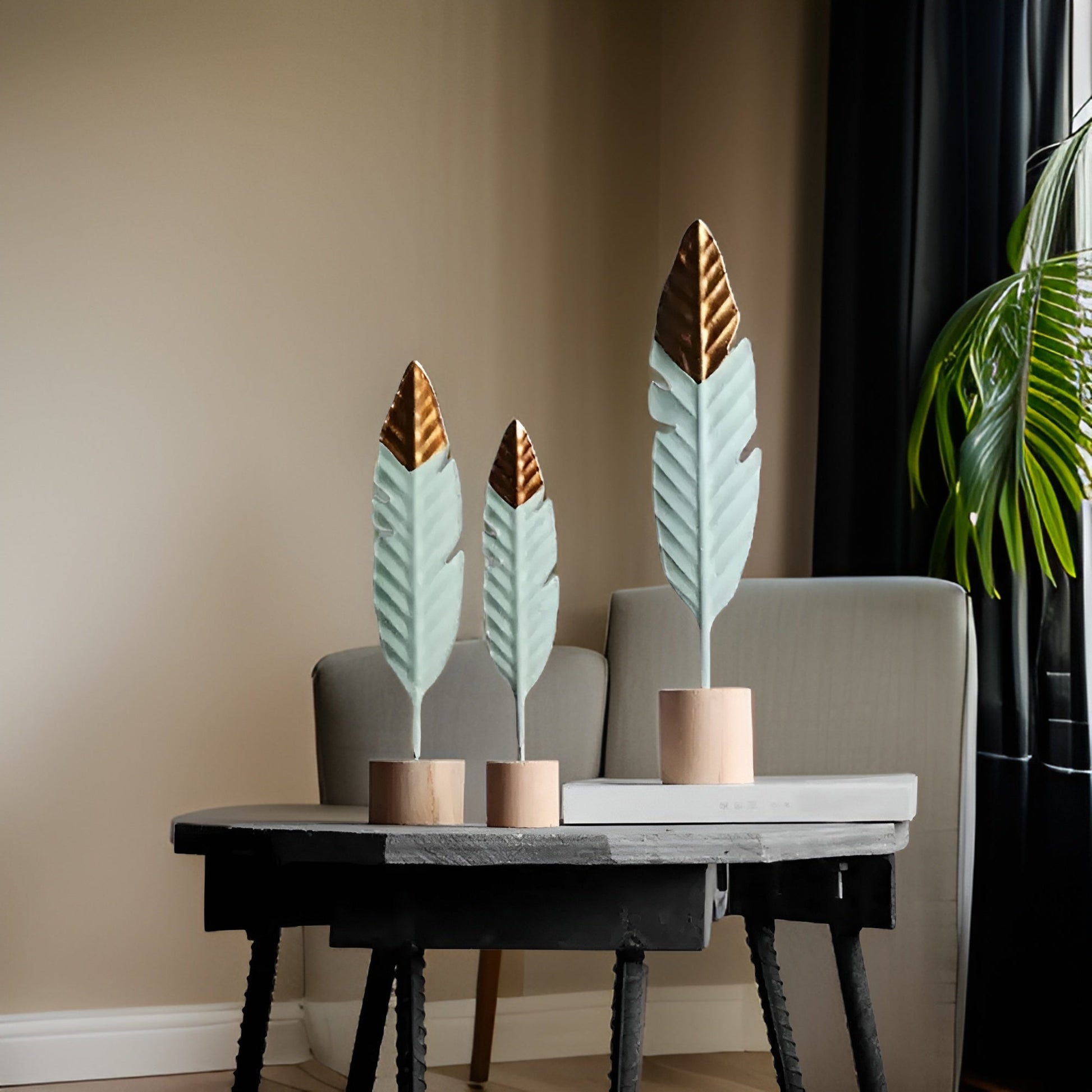 Chic Touch Miniatur Holzornamente – Elegante Tischdekoration für Zuhause und Büro | Modernes Design aus Eisen und Holz-2