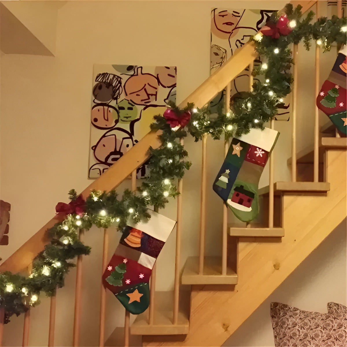LED Weihnachtsgirlande | Rattan Dekoration für Treppen & Kamin 3