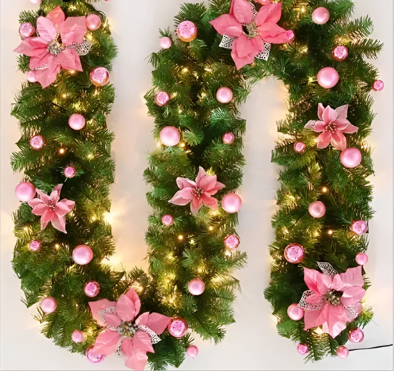 LED Weihnachtsgirlande | Rattan Dekoration für Treppen & Kamin 7