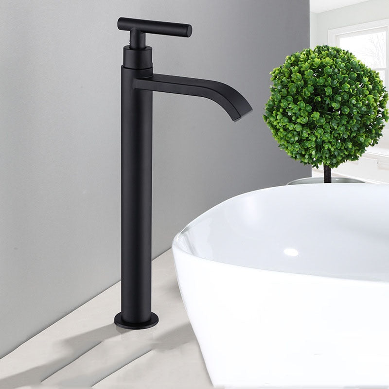 Mattschwarze Waschbeckenarmatur | Elegante Kaltwasserarmatur 2