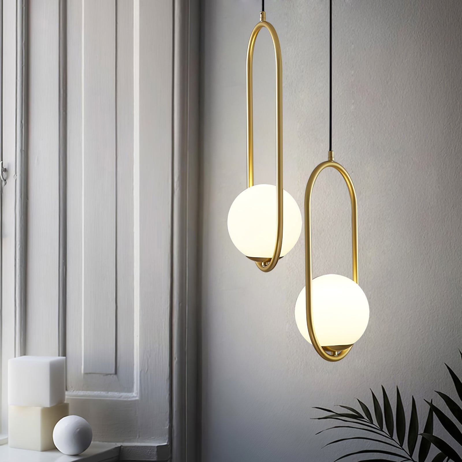 Mila Pendelleuchte | Elegante Hängeleuchte aus Metall und Glas, Warmes Licht für Esszimmer und Moderne Räume-2