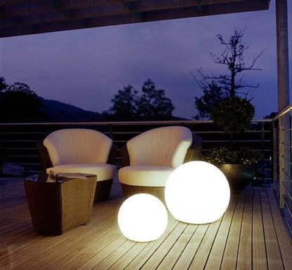 Kugelförmige Gartenlampe mit Fernbedienung – Wetterfest, 16 Farben, Kabellos und LED Gartenleuchte-5