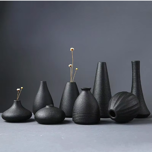 ZenCera | Schwarze Keramik-Ornamentvase