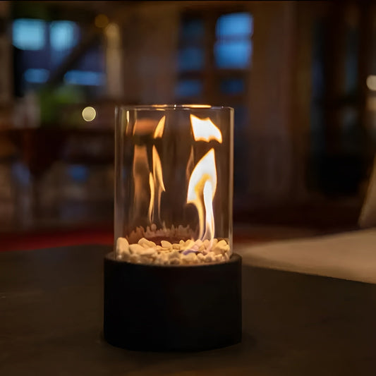 SleekFlame | Tischkamin mit schwarzem Metallsockel 0