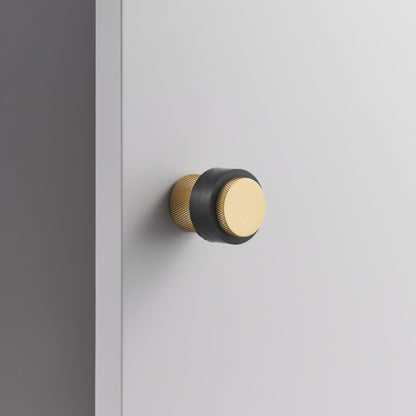 TELOS | Türstopper Boden aus massivem Messing 7