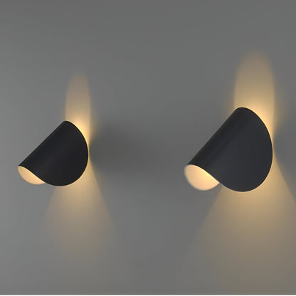 Twist | Drehbare LED Wandleuchte Schwarz aus Metall 1