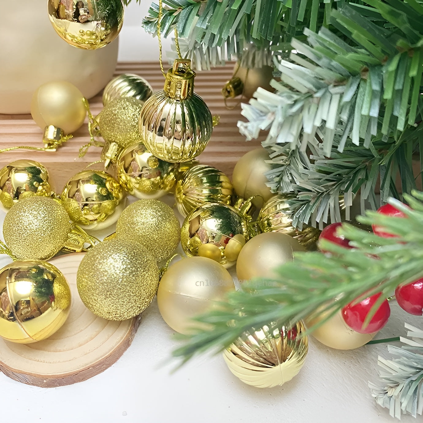 Weihnachtskugeln Set | Elegante Christbaumkugeln 24-teilig 2