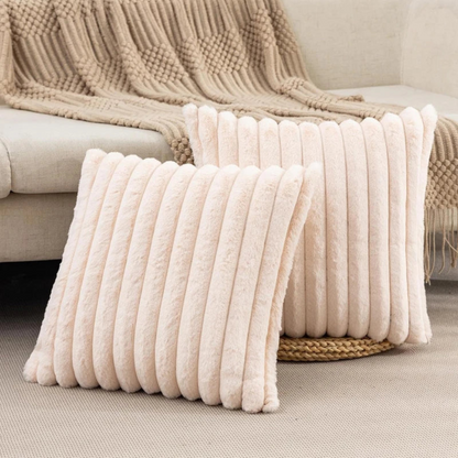 Zlina | Dekokissen aus Plüsch 45x45 cm für Sofa und Bett 3