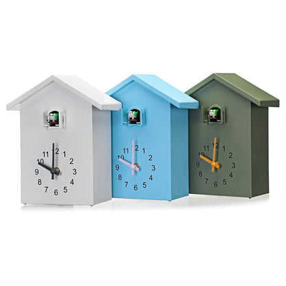 Charmante Kuckucksuhr in Blau, Weiß und Grün | Wanduhr 20x25 cm, Batteriebetrieben, Nostalgisches Design-5