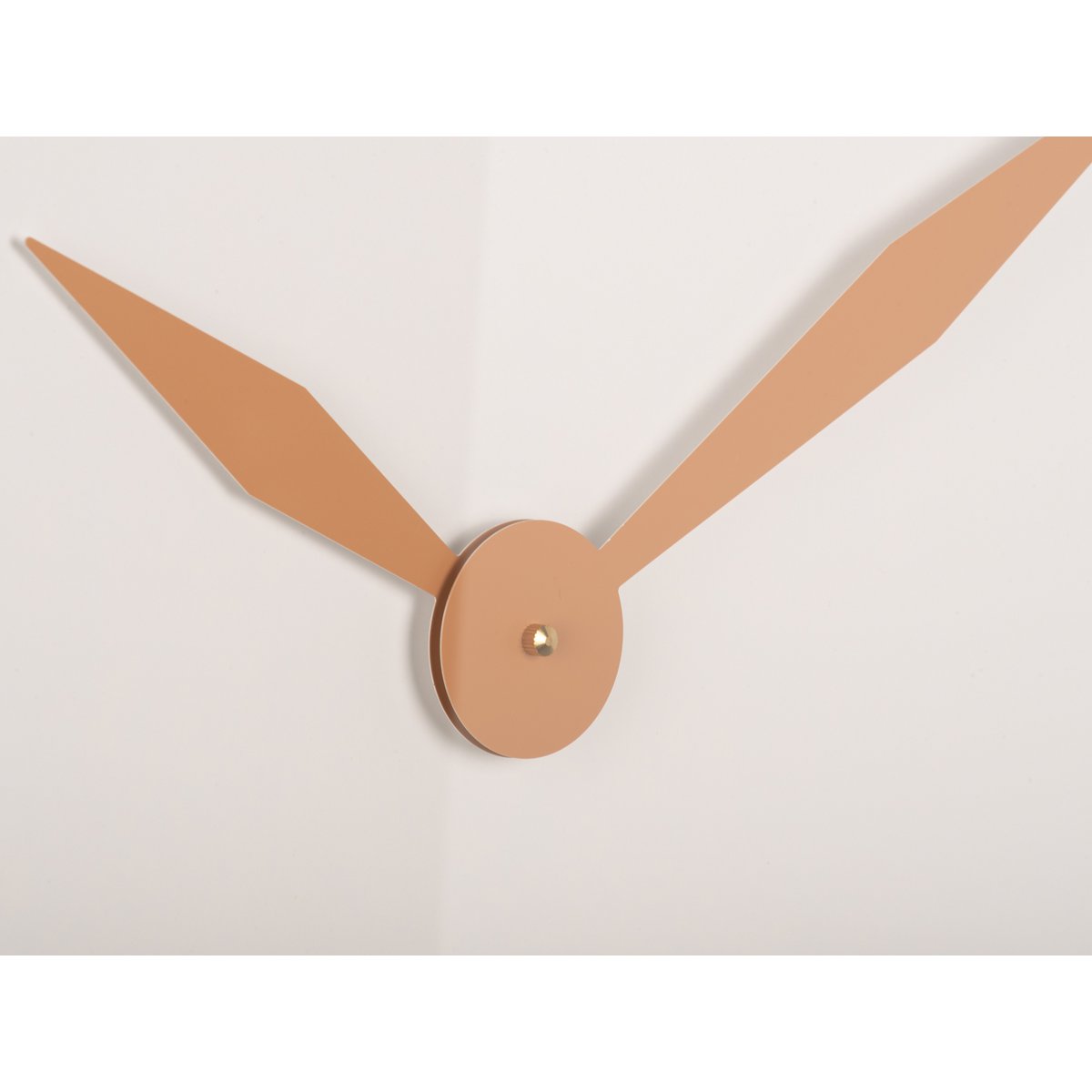 Karlsson Wanduhr „Albatross“ – Designuhr von Ewald Winkelbauer, rund & minimalistisch, in Grau, Moosgrün & mehr