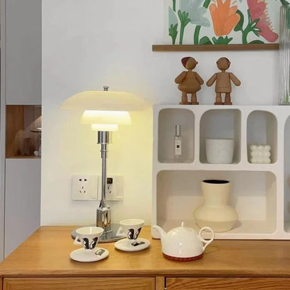 Moderne Disc Tischlampe aus Metall und Opalglas | Elegante Nachttischlampe mit Diffuser und Praktischem Tastschalter, 46 cm hoch-4