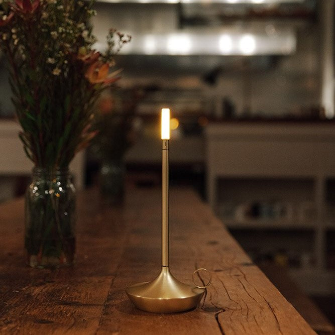 Elegantes Kerzenlicht mit Dimmfunktion und USB-Akku | 23 cm Hoch, Warmes Licht, Aluminiumgehäuse, 10-16 Stunden Batterielaufzeit-5
